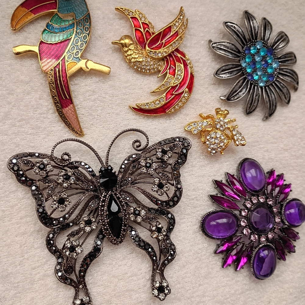 Colorful Spring Brooch Lot Butterfly Bird Bee Lucite Vintage Estate Jewelry